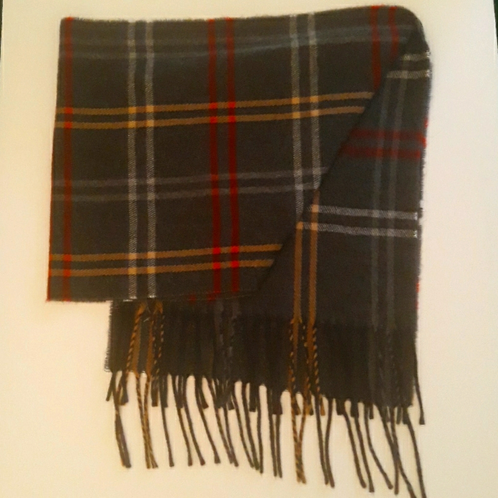 NWT Unisex Cejon Classic Plaid Muffler Scarf